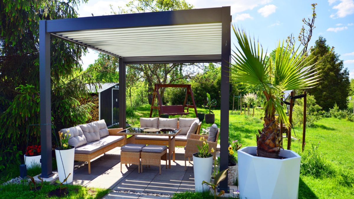 Installer une pergola à Laon : le bon compromis pour profiter de son extérieur à tout moment